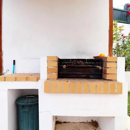 Dom wakacyjny Villa Oura E Privat Pool E Garden E Oura Beach E Strip Albufeira